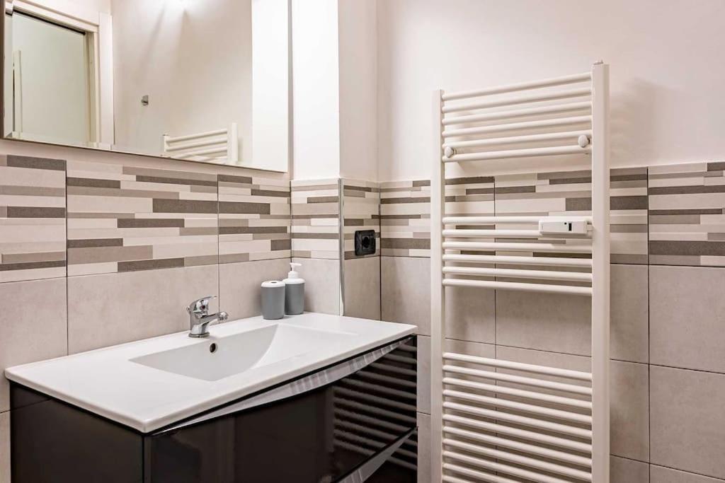 Guest Planet - Modern Flat Centrale M2 Mailand Exterior foto